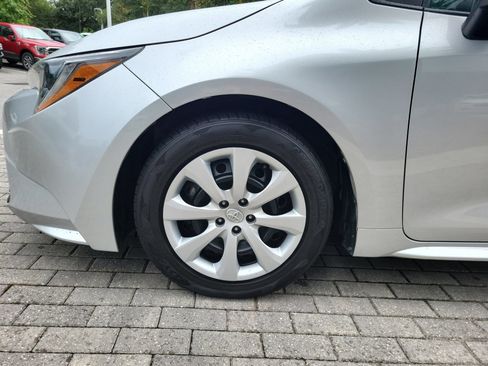 Used 2024 Toyota Corolla LE FWD image 8
