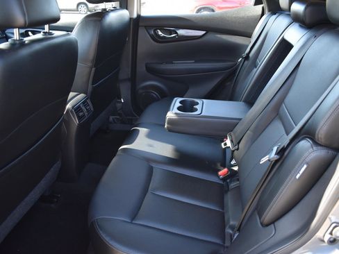 Used 2022 Nissan Rogue Sport SL AWD/4WD image 18