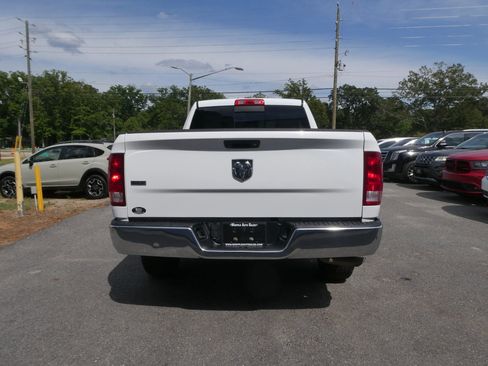 Used 2016 RAM 1500 Classic SLT RWD image 6