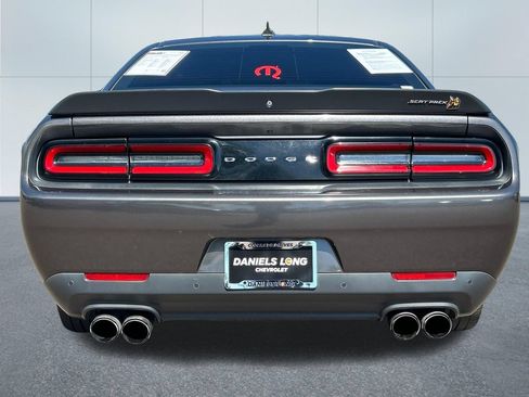 Used 2016 Dodge Challenger R/T Scat Pack w/ Leather Interior Group RWD image 4