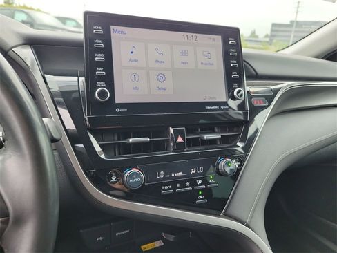 Used 2022 Toyota Camry XSE image 19