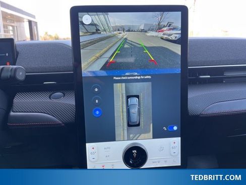 Used 2025 Ford Mustang Mach-E Premium w/ Sport Appearance Package image 33