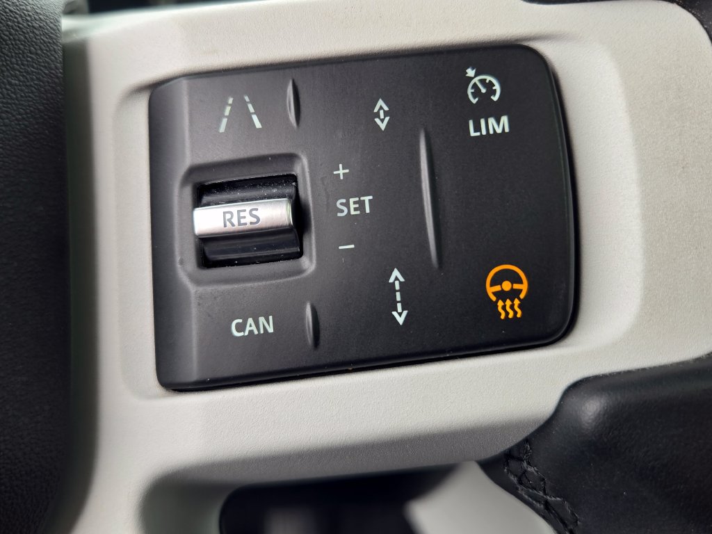 Used 2025 Land Rover Defender 110 S AWD/4WD image 31