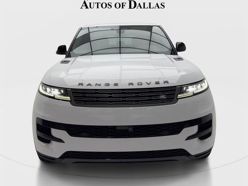 Used 2025 Land Rover Range Rover Sport SE AWD/4WD image 3