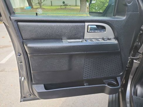 Used 2017 Ford Expedition EL XLT image 14