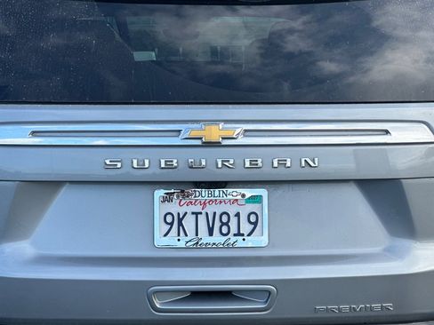 Used 2024 Chevrolet Suburban Premier AWD/4WD image 49