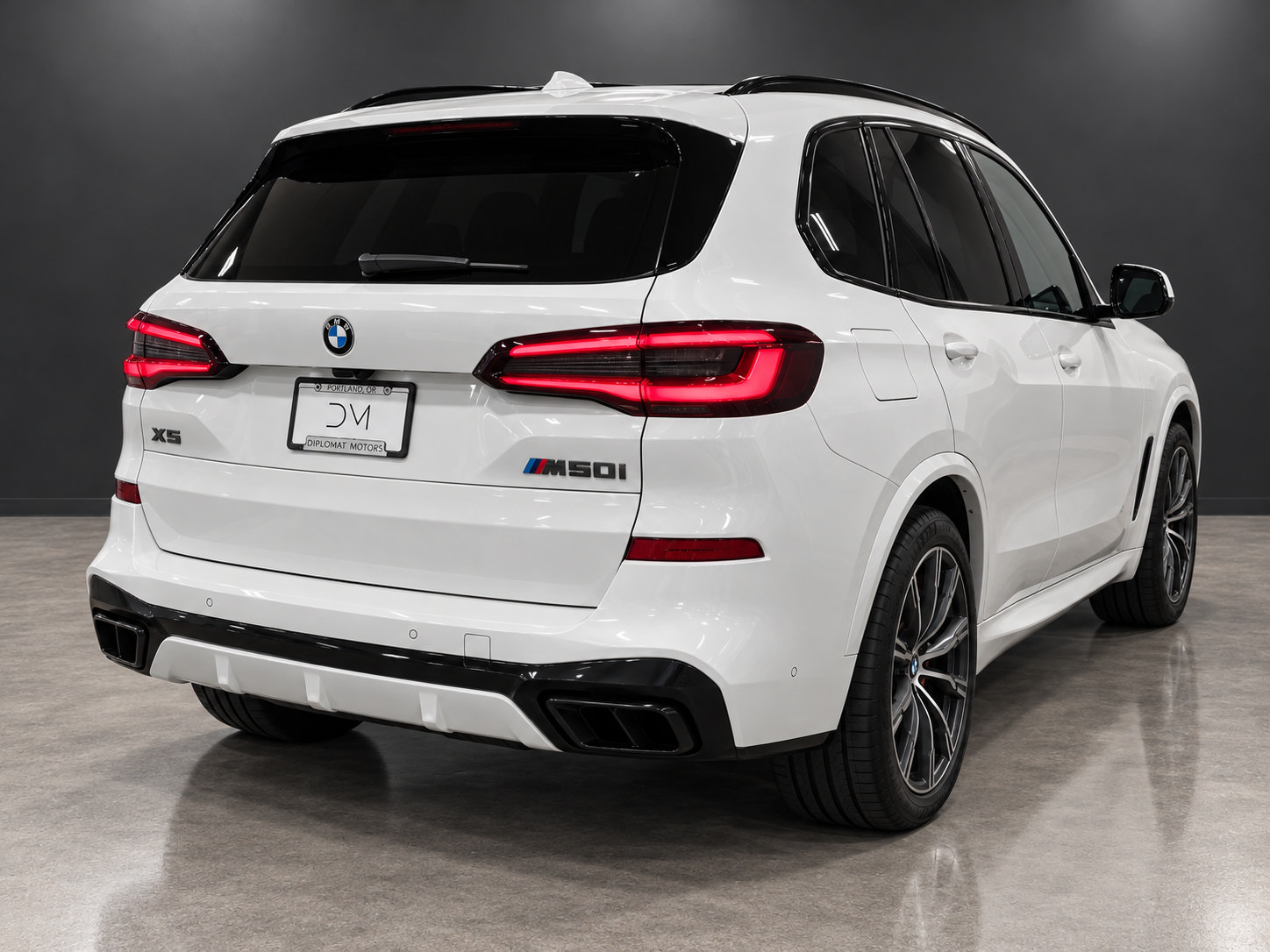 Used 2021 BMW X5 M50i w/ Executive Package AWD/4WD image 8