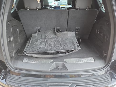 Used 2023 Chevrolet Tahoe Z71 w/ Luxury Package image 5