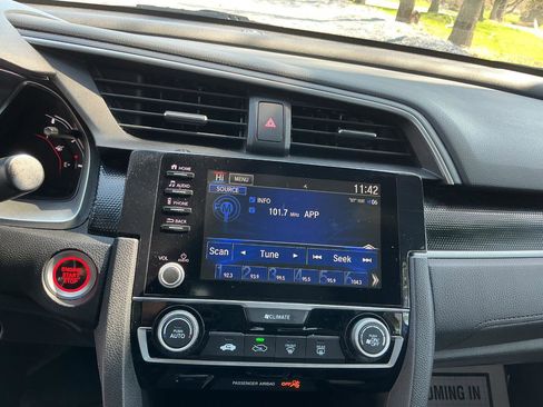 Used 2019 Honda Civic Sport image 15
