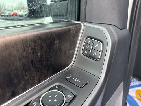 Used 2026 Ford F350 Lariat w/ Black Appearance Package image 21