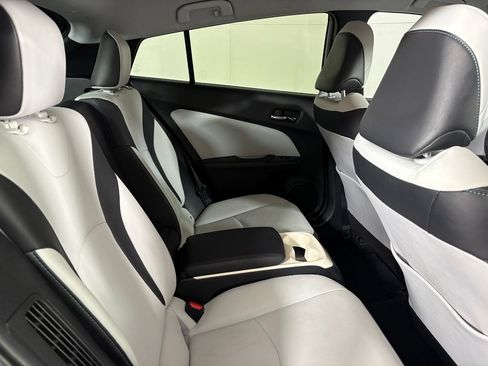 Used 2018 Toyota Prius Prime Premium w/ Carpet Mat Package FWD image 17