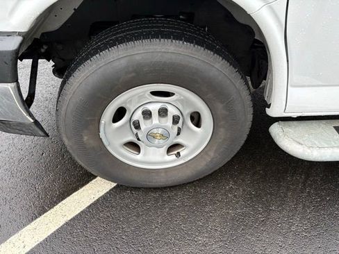 Used 2024 Chevrolet Express 2500 w/ Driver Convenience Package image 12