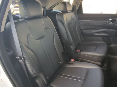 Used 2025 Kia Sorento SX AWD/4WD image 23