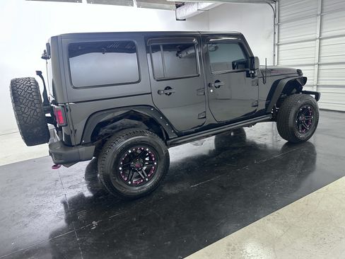 Used 2015 Jeep Wrangler Unlimited Rubicon AWD/4WD image 16