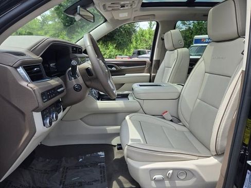 Used 2022 GMC Yukon Denali w/ Max Trailering Package AWD/4WD image 9