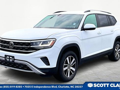 Used 2021 Volkswagen Atlas SE image 3