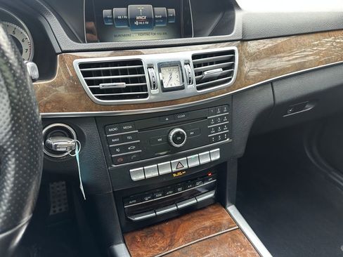 Used 2016 Mercedes-Benz E 350 4MATIC Sedan image 14