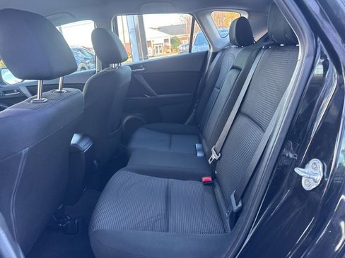 Used 2013 MAZDA MAZDA3 i Touring image 9