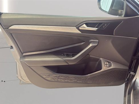 Used 2022 Volkswagen Jetta SE FWD image 21