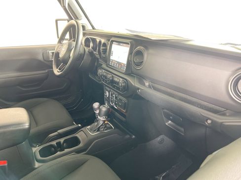 Used 2022 Jeep Gladiator Sport AWD/4WD image 26