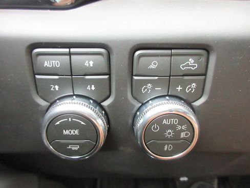 New 2026 GMC Sierra 1500 AT4 w/ AT4 Premium Package AWD/4WD image 18