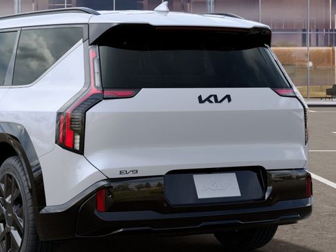 New 2026 Kia EV9 Land AWD/4WD image 13