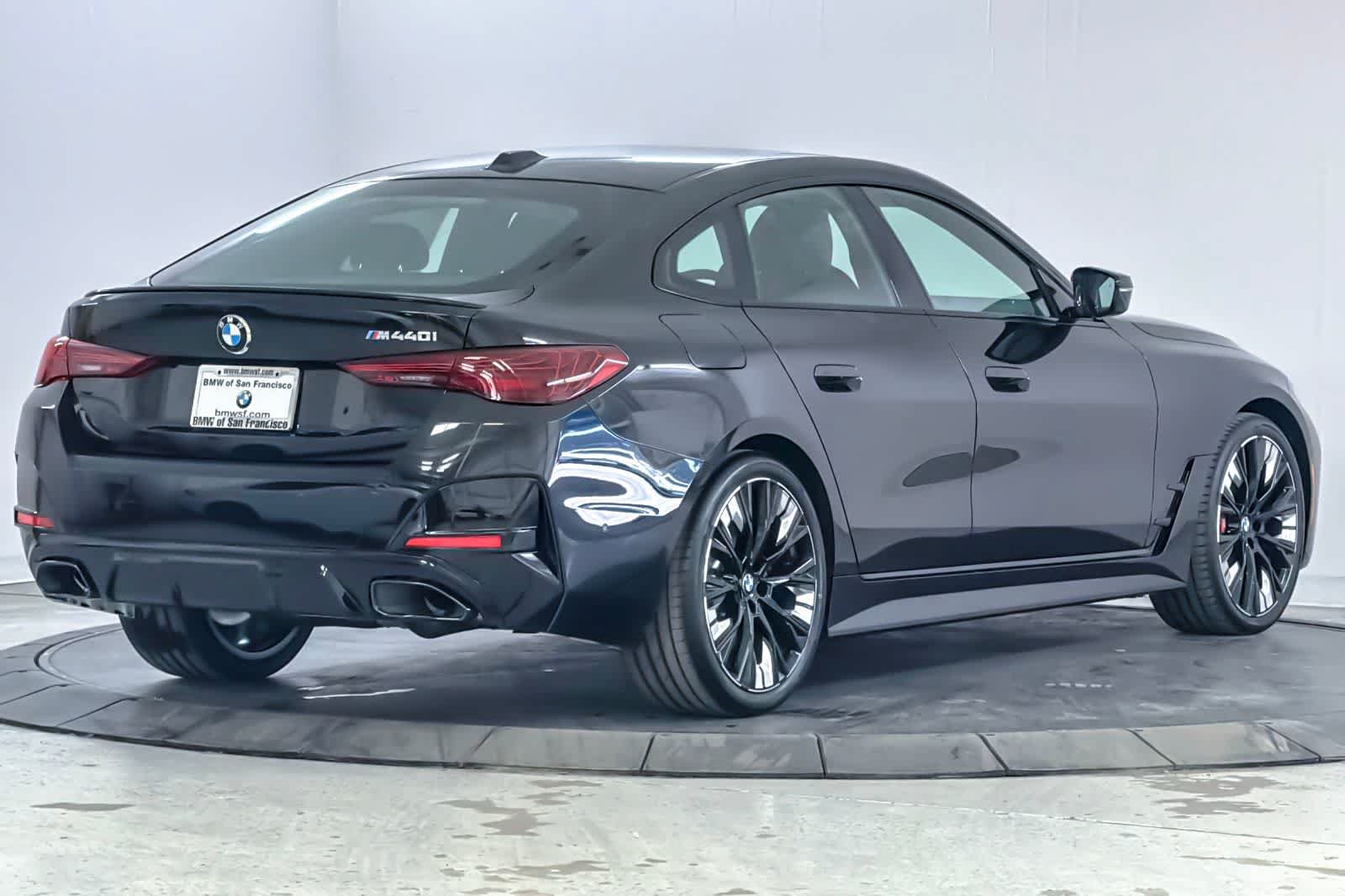 New 2026 BMW M440i w/ Premium Package RWD image 2