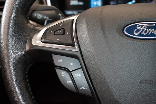 Used 2018 Ford Fusion SE w/ Fusion SE Technology Package FWD image 22