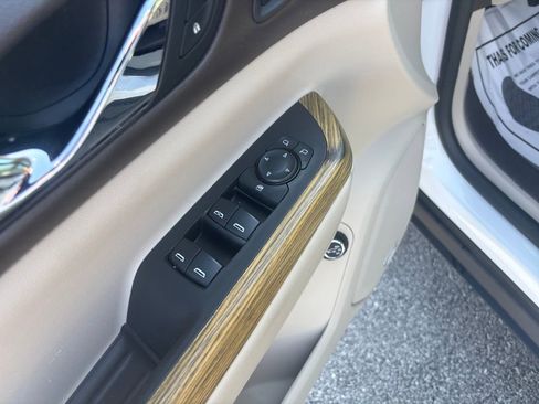 Used 2017 GMC Acadia Denali w/ Technology Package image 16