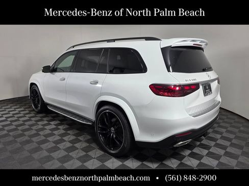 New 2026 Mercedes-Benz GLS 580 4MATIC image 4