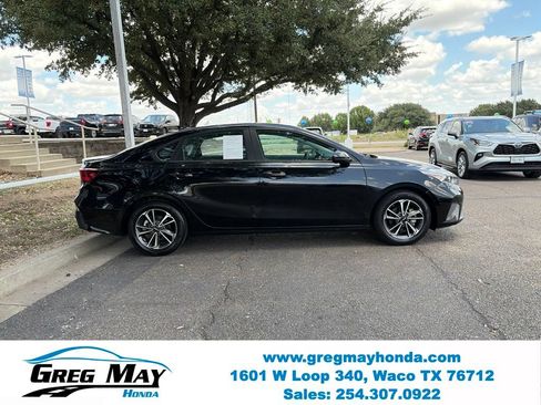 Used 2023 Kia Forte LXS FWD image 9