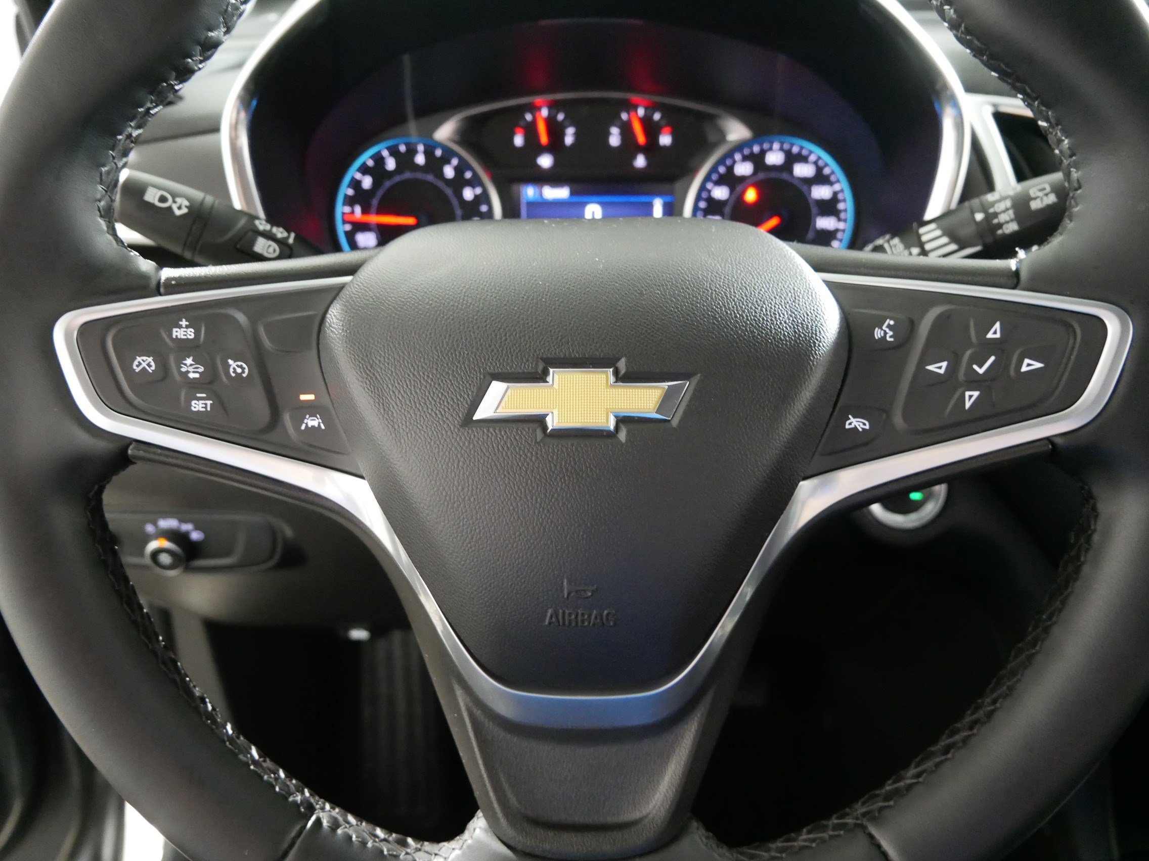 Used 2023 Chevrolet Equinox LT AWD/4WD image 25