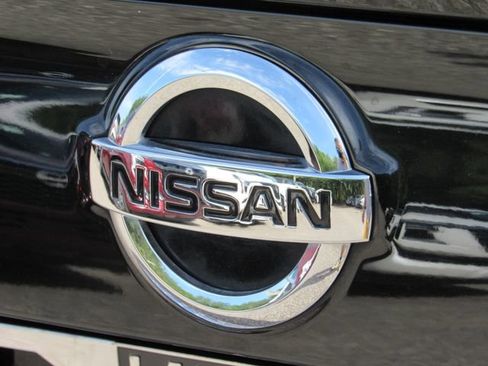 Used 2022 Nissan Rogue Sport SL FWD image 17
