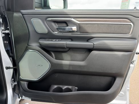 New 2026 RAM 1500 Laramie AWD/4WD image 32