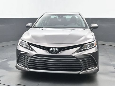 Used 2023 Toyota Camry LE FWD image 5