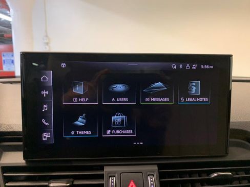 Used 2023 Audi Q5 2.0T Premium w/ Convenience Package AWD/4WD image 17