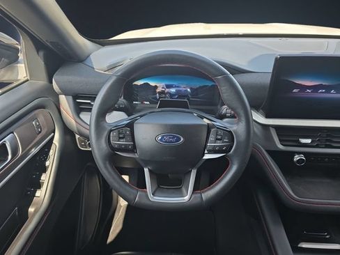 Used 2025 Ford Explorer ST-Line AWD/4WD image 12