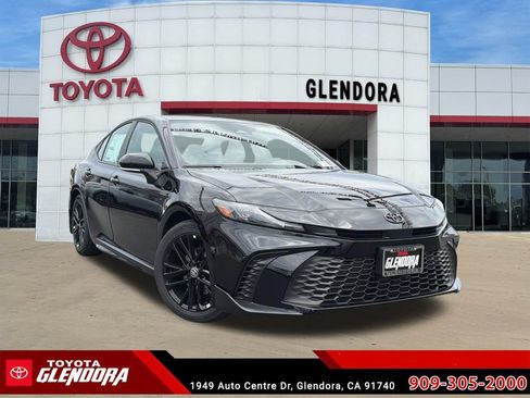 New 2026 Toyota Camry SE FWD image 2