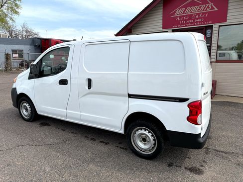 Used 2019 Nissan NV200 S image 6