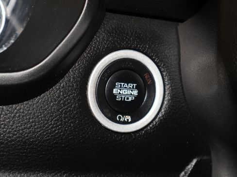 Used 2024 RAM 1500 Laramie image 26