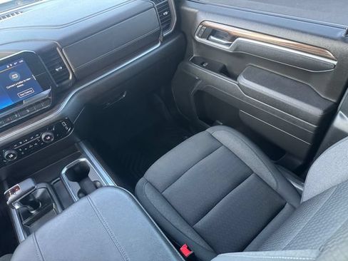 Used 2025 Chevrolet Silverado 1500 LT AWD/4WD image 25