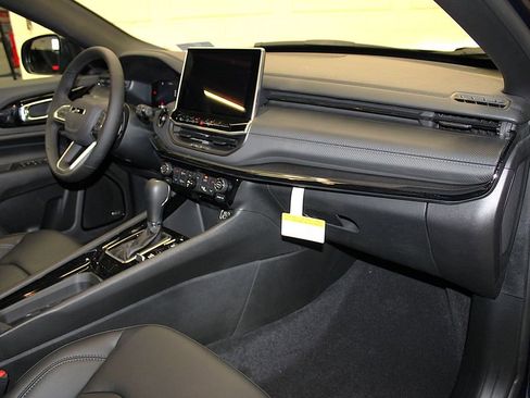 New 2026 Jeep Compass Limited image 31