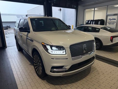 Used 2021 Lincoln Navigator Reserve RWD image 2
