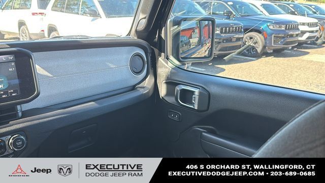 Used 2024 Jeep Wrangler Unlimited w/ Convenience Group AWD/4WD image 25