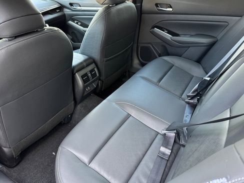 New 2025 Nissan Altima 2.5 SL image 9