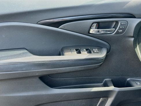 Used 2017 Honda Pilot Elite image 19