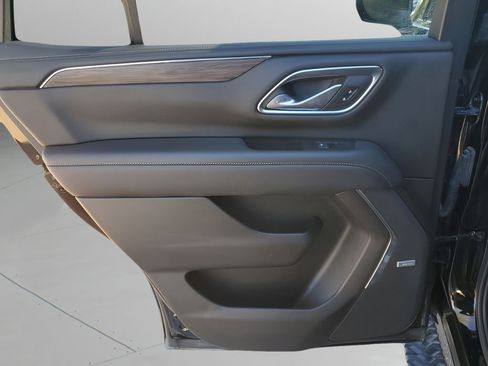 Used 2021 Chevrolet Tahoe Z71 w/ Luxury Package image 42