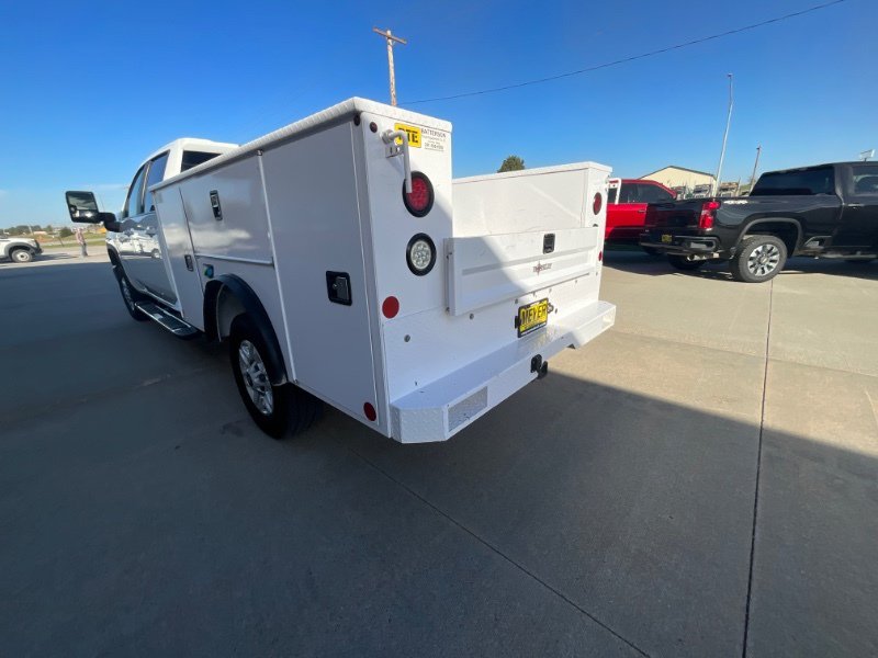 Used 2025 Chevrolet Silverado 2500 LT w/ Convenience Package AWD/4WD image 6