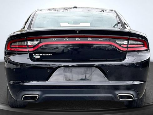 Used 2021 Dodge Charger SXT w/ Leather Interior Group image 4