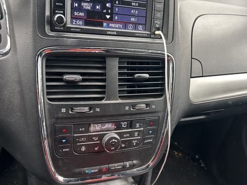 Used 2019 Dodge Grand Caravan GT image 8